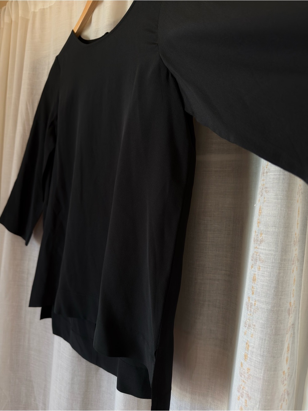 🖤 Minimalist Madewell 100% Silk 
Blouse 🖤